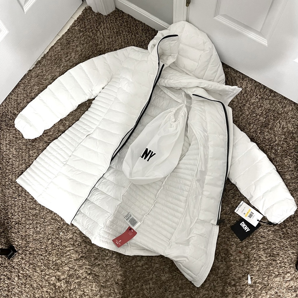 Trendy Pearlized White Fall/Winter Puffer Jacket 🤍